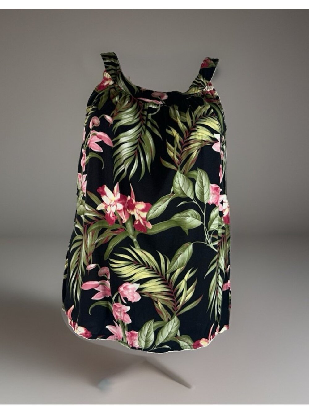 Hibiscus Collection Women’s Sleeveless Hawaiian Print Blouse Size XXL 100% Rayon
